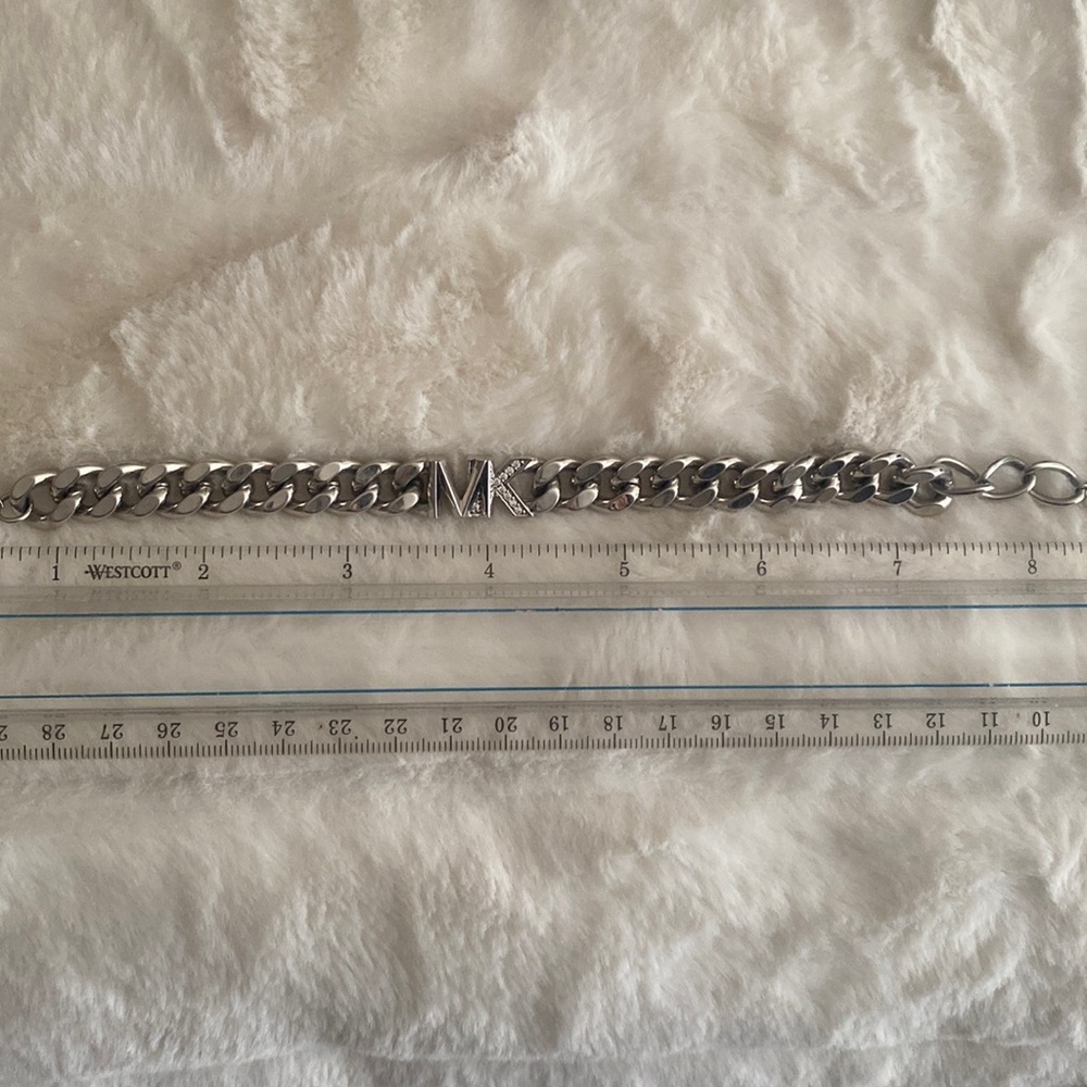 Michael Kors Silver Bracelet
Excellent condition like new!! - Picture 6 of 7
